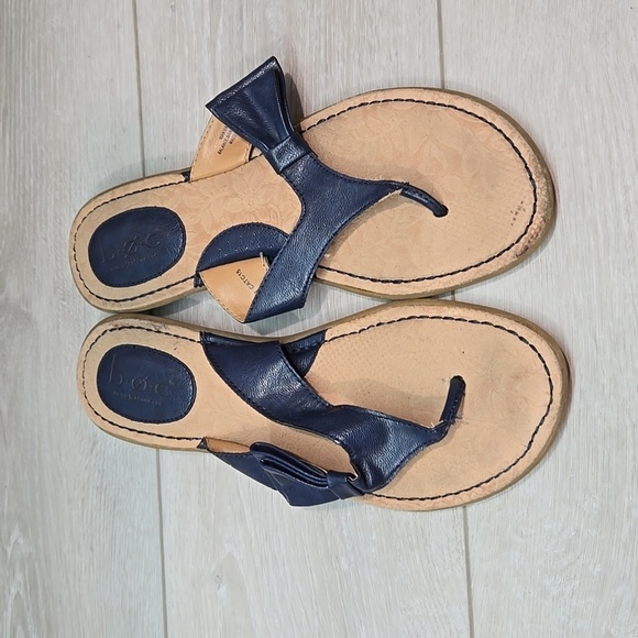 B.O.C. by Born Women Leather Thong Bow Sandals Flats shoes sz 9M - Picture 3 of 11